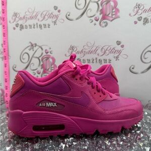 Nike Air Max Women’s Sneakers Hot Pink rare retro bright pink air bubble